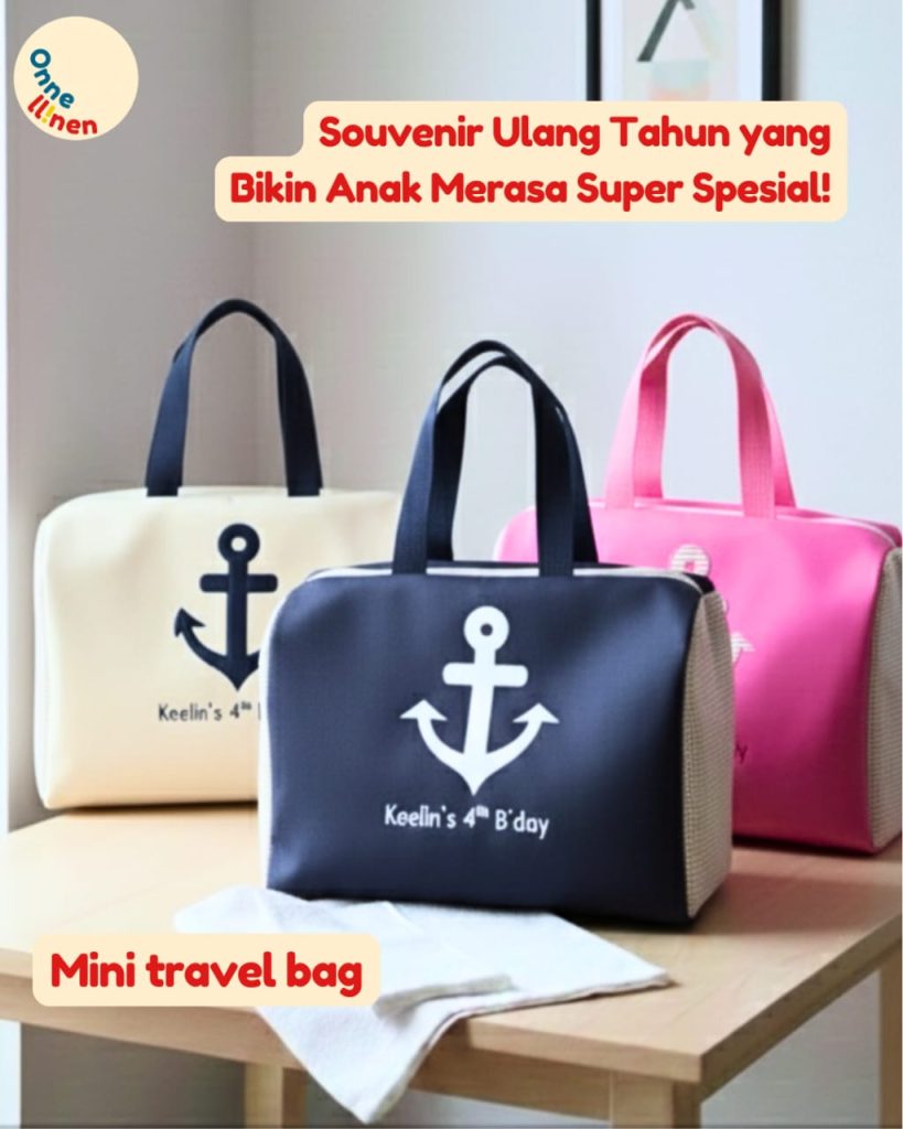 Tiga Mini Travel Bag Lengkung Custom Onnellinen tema jangkar (navy, krem, pink), ideal untuk hadiah ulang tahun personal