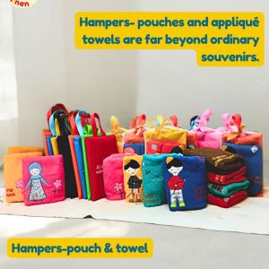 Tumpukan Hampers Pouch dan Handuk Aplikasi Custom Onnellinen. Handuk lembut dengan aplikasi Muslim Series (30x70cm).