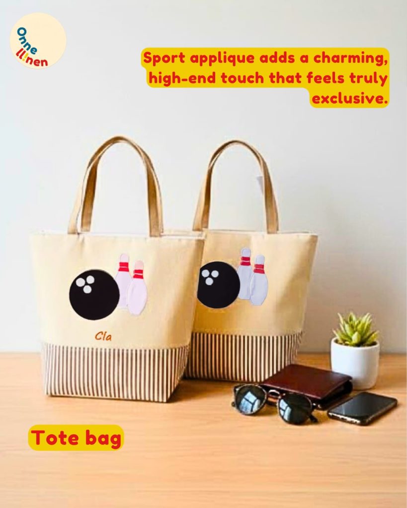 Kumpulan Tote Bag Custom Onnellinen aneka olahraga (tenis, sepak bola, bowling) yang dibungkus tulle, ideal untuk goodie bag souvenir.
