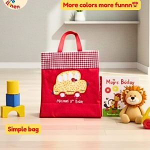 Simple bag anak warna cerah dengan aplikasi kain gambar bus sekolah kuning yang lucu dan jahitan bordir rapi.