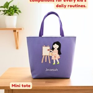 Mini tote anak warna cerah dengan gambar aplikasi anak sedang melukis, dikerjakan dengan bordir manual yang rapi.