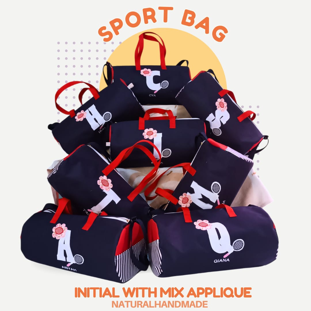 Souvenir ultah unik sport bag bordir inisial nama dan gambar raket plus bunga